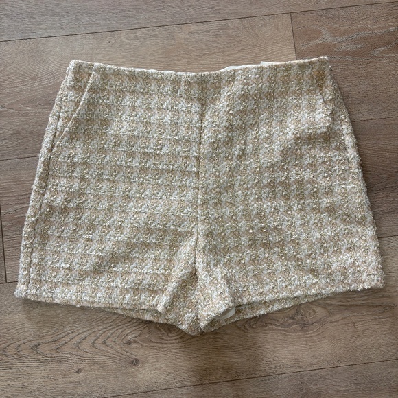 Express Tweed Metallic Shorts Beige Gold Size 14 - Picture 1 of 8